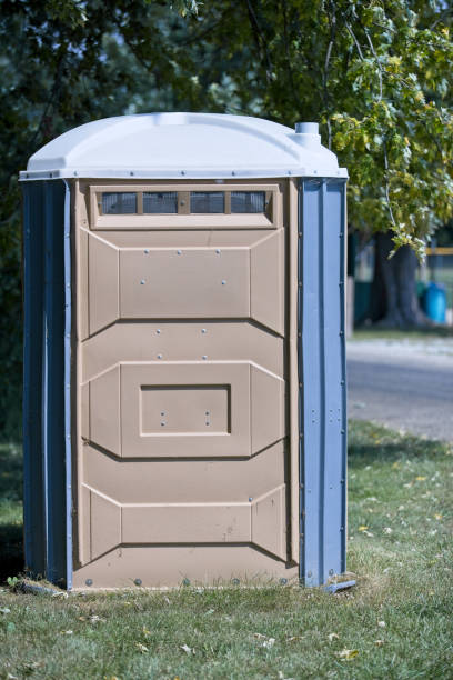 Best Portable restroom trailer rental  in De Leon Springs, FL